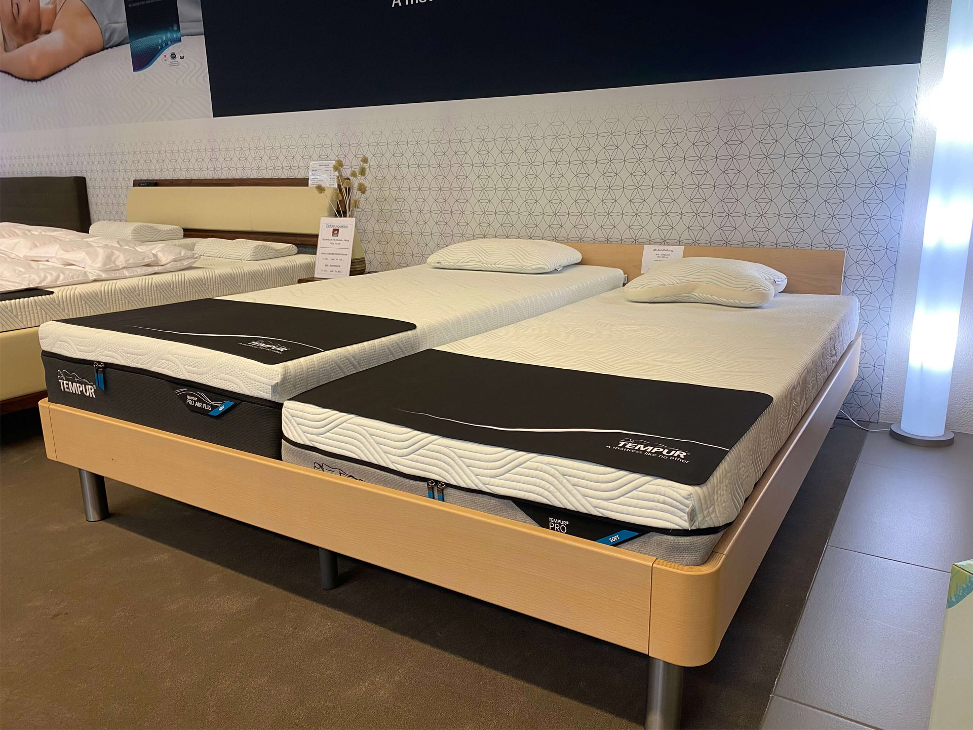 0003 Bettrahmen Tempur Relax Grau